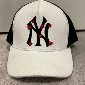 Stylish trucker Black and White Cap